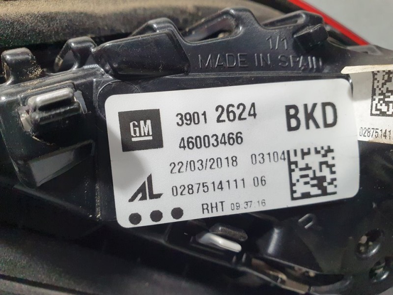 Recambio de piloto trasero derecho para opel corsa e selective referencia OEM IAM 39012624 46003466 INTERIOR