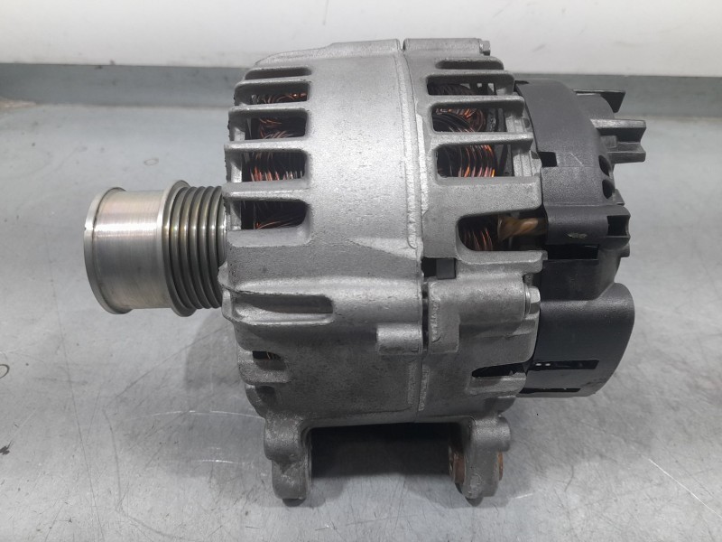 Recambio de alternador para skoda fabia iv (pj3) 1.0 tsi referencia OEM IAM 05E903026Q 2740516C VALEO