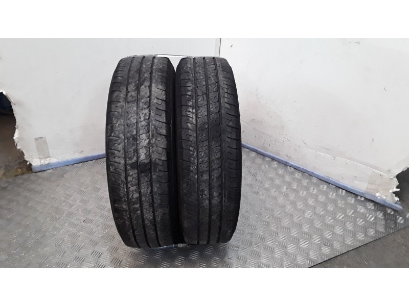 Recambio de neumatico pareja para neumaticos reutilizados - referencia OEM IAM 1957516C-107-105S SAVA 195/75/16C/107-105S