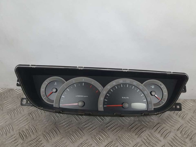 Recambio de cuadro instrumentos para ssangyong rodius xdi referencia OEM IAM 8020021401 11001131110S 