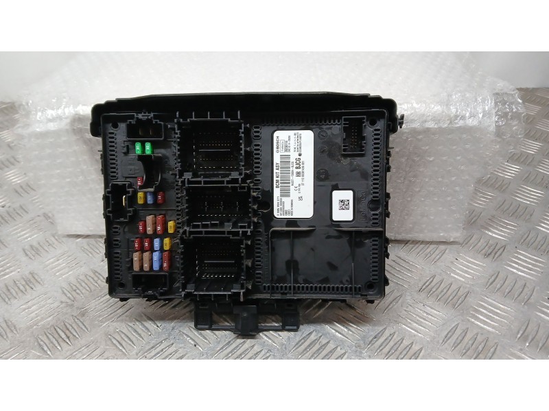 Recambio de caja reles / fusibles para ford focus iv turnier (hp) 1.0 ecoboost mhev referencia OEM IAM NU5T15604BJCG BOSCH F005V