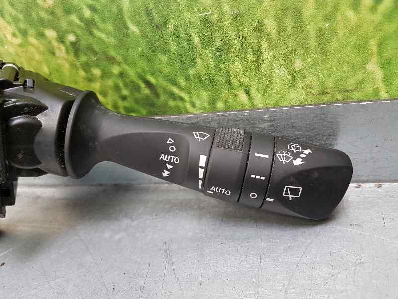 Recambio de mando limpia para toyota auris active referencia OEM IAM 02670 17F858 L17