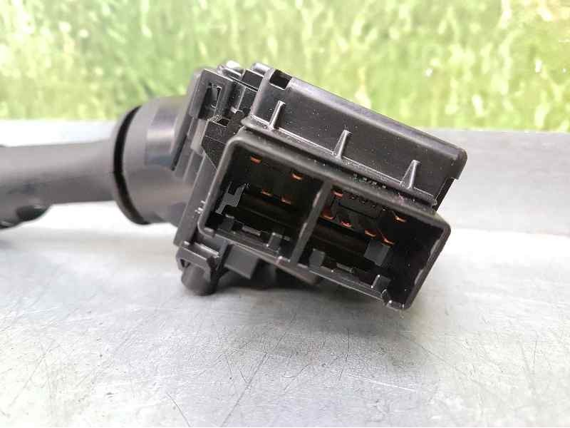 Recambio de mando limpia para toyota auris active referencia OEM IAM 02670 17F858 L17