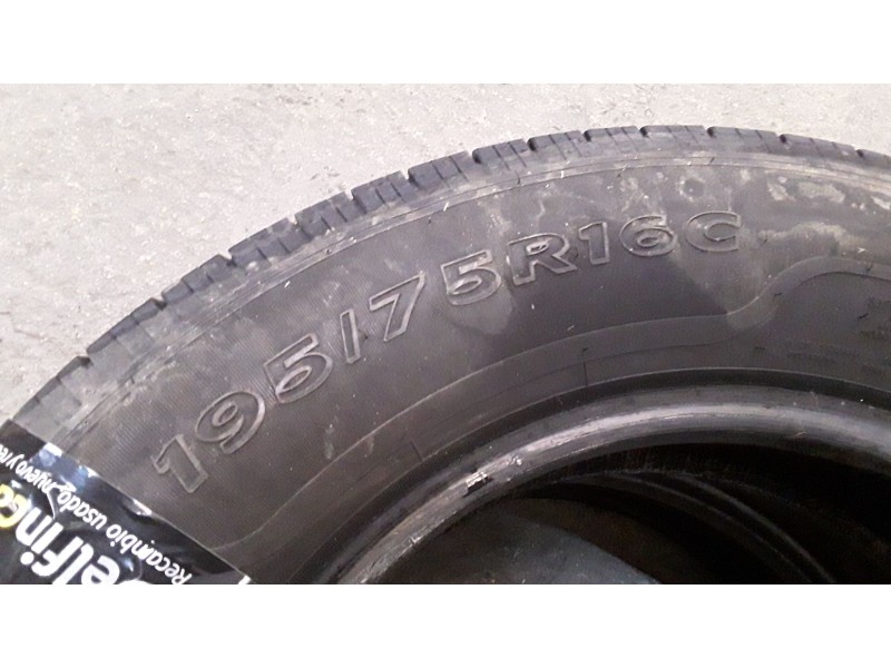 Recambio de neumatico pareja para neumaticos reutilizados - referencia OEM IAM 1957516C-107-105S SAVA 195/75/16C/107-105S