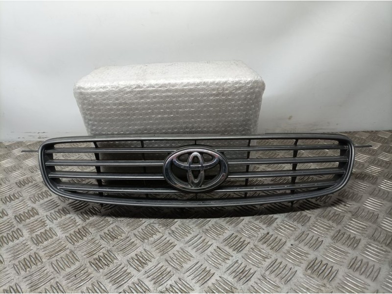 Recambio de rejilla delantera para toyota corolla (e11) 1.4 linea terra (5-ptas.) referencia OEM IAM 5311102090  