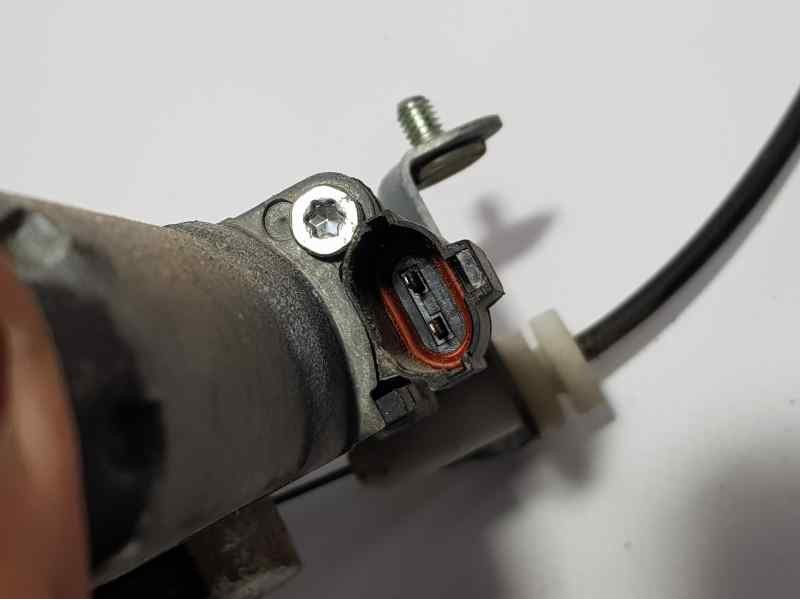 Recambio de elevalunas trasero izquierdo para ssangyong rodius xdi referencia OEM IAM   ELECTRICO 2 PINS