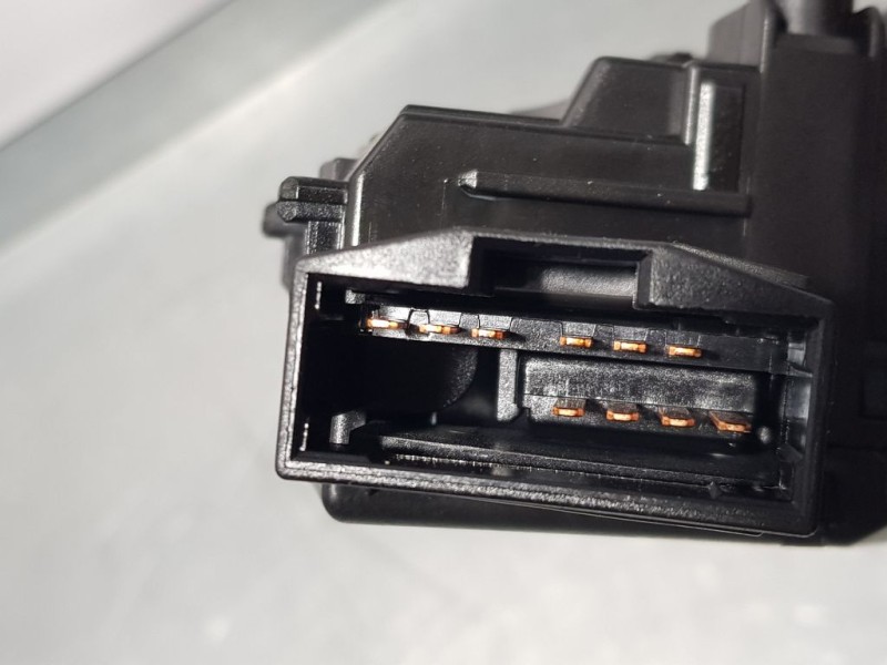 Recambio de mando limpia para hyundai i20 comfort referencia OEM IAM 934201J110  