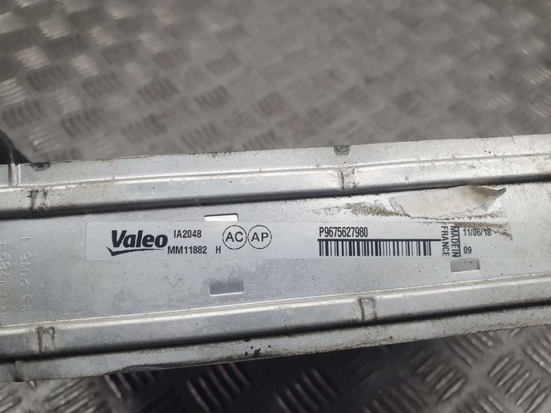 Recambio de intercooler para peugeot 3008 gt line referencia OEM IAM 9675627980 MM11882 VALEO