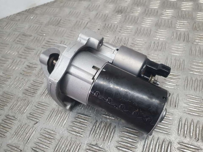 Recambio de motor arranque para peugeot 3008 gt line referencia OEM IAM 9674077280 ESM18E8 VALEO