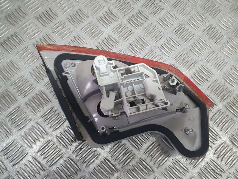 Recambio de piloto trasero derecho para ford mondeo ber. (ca2) trend referencia OEM IAM 1486766  INTERIOR