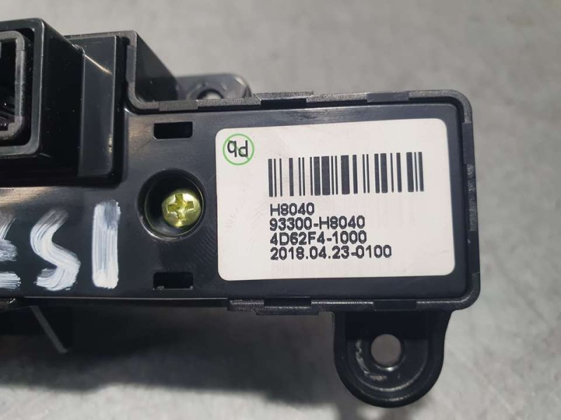 Recambio de modulo electronico para kia stonic (ybcuv) concept referencia OEM IAM 93300H8040 4D62F41000 