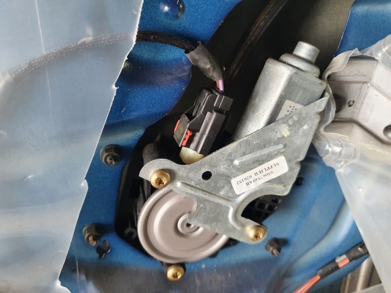 Recambio de elevalunas delantero derecho para chrysler pt cruiser (pt) 2.2 crd limited referencia OEM IAM   ELECTRICO