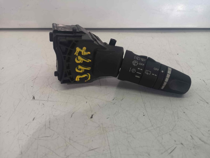 Recambio de mando limpia para nissan terrano/terrano.ii (r20) elegance referencia OEM IAM 25260AV770  