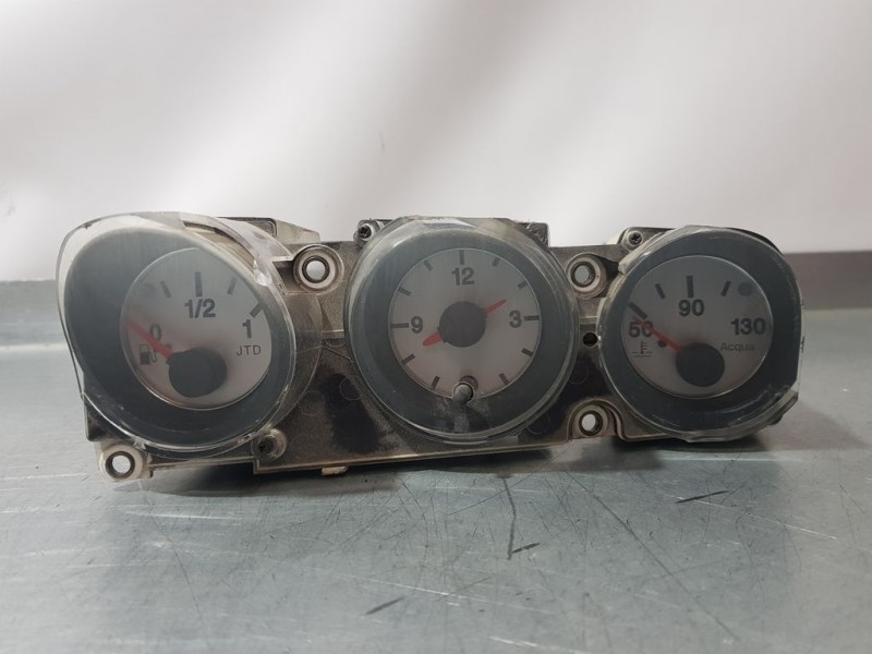 Recambio de cuadro instrumentos para alfa romeo 156 (116) 2.4 jtd distinctive referencia OEM IAM 156034488 503400020500 NIVEL GA