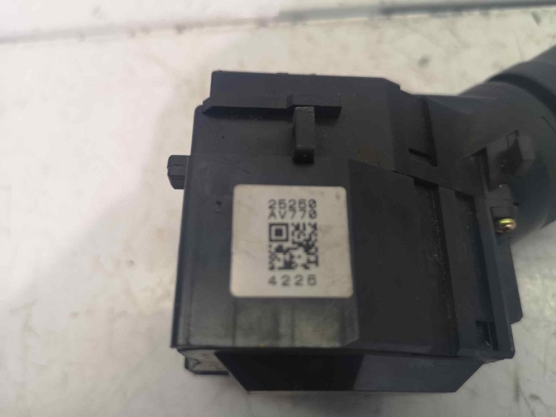 Recambio de mando limpia para nissan terrano/terrano.ii (r20) elegance referencia OEM IAM 25260AV770  