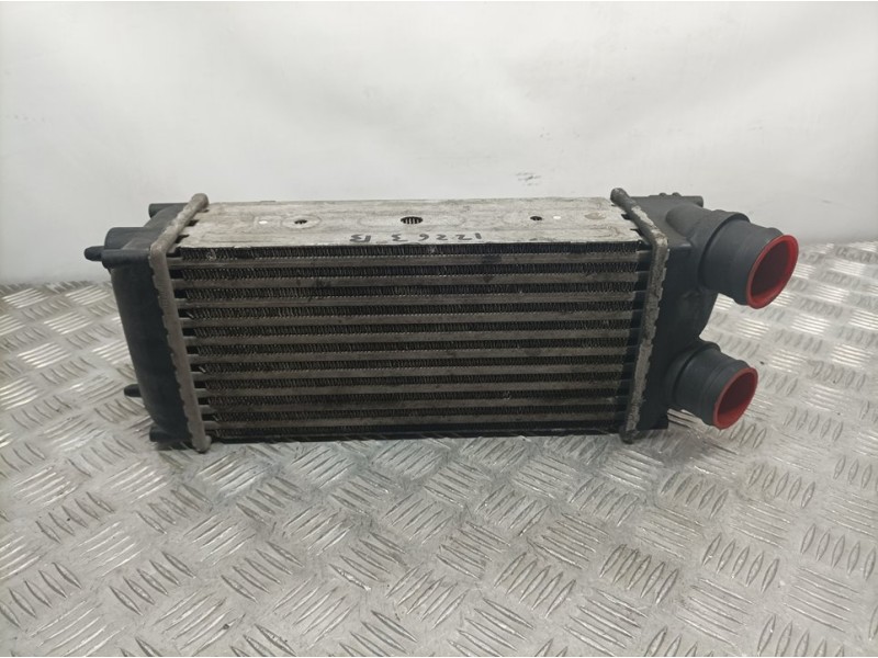 Recambio de intercooler para peugeot 307 break/sw (s2) sw referencia OEM IAM 9648551880 876923JE VALEO