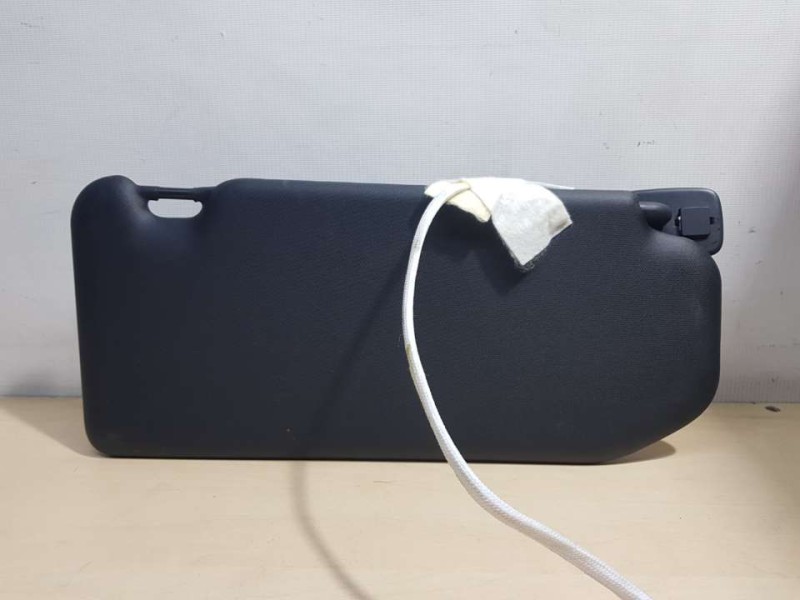 Recambio de parasol izquierdo para peugeot 3008 gt line referencia OEM IAM 98284444PR  