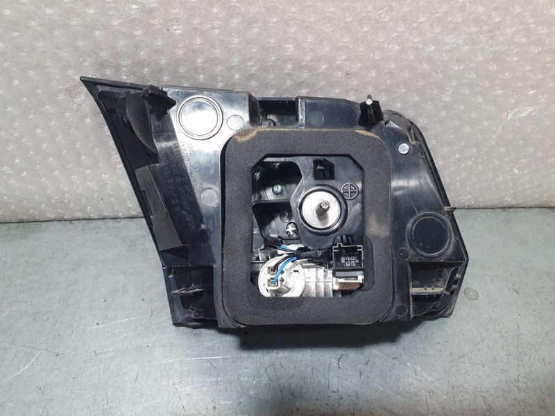 Recambio de piloto trasero derecho para peugeot 3008 gt line referencia OEM IAM 9810477780 P8481560201 INTERIOR LED