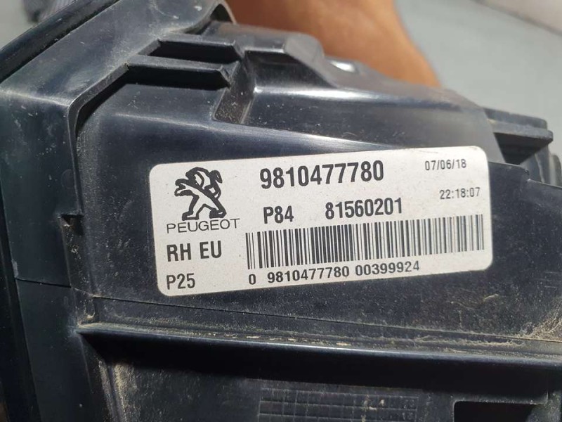 Recambio de piloto trasero derecho para peugeot 3008 gt line referencia OEM IAM 9810477780 P8481560201 INTERIOR LED