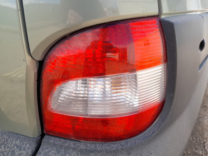 Recambio de piloto trasero derecho para renault scénic i monospace (ja0/1_, fa0_) 1.9 dci rx4 referencia OEM IAM 7700430966  