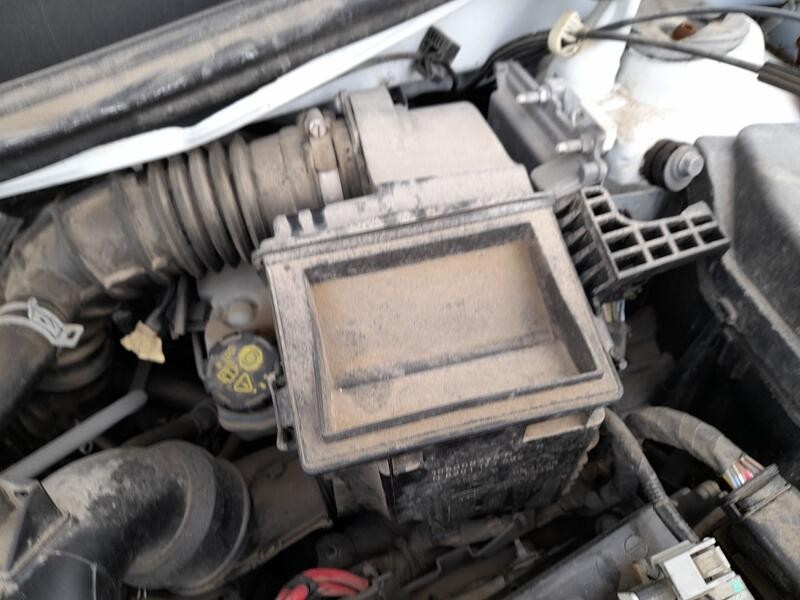 Recambio de carcasa filtro aire para dacia logan ii tce 90 lpg referencia OEM IAM 165009775R  