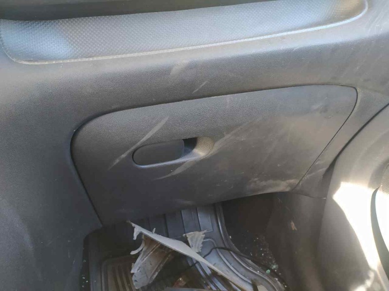 Recambio de guantera para citroën c3 picasso seduction referencia OEM IAM 6452Q3  