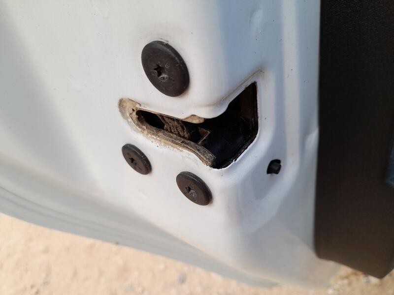 Recambio de cerradura puerta trasera izquierda para dacia logan ii tce 90 lpg referencia OEM IAM 825033585R  