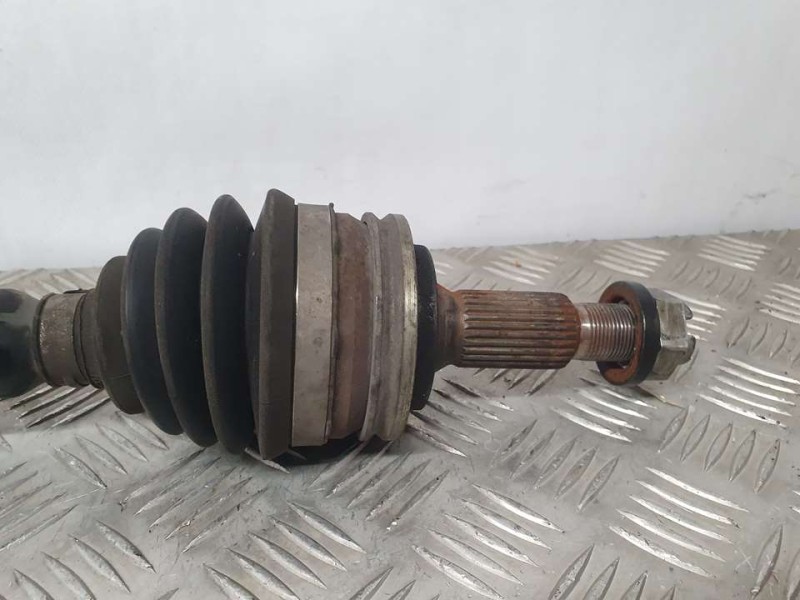 Recambio de transmision delantera derecha para peugeot 3008 gt line referencia OEM IAM 9811933980  