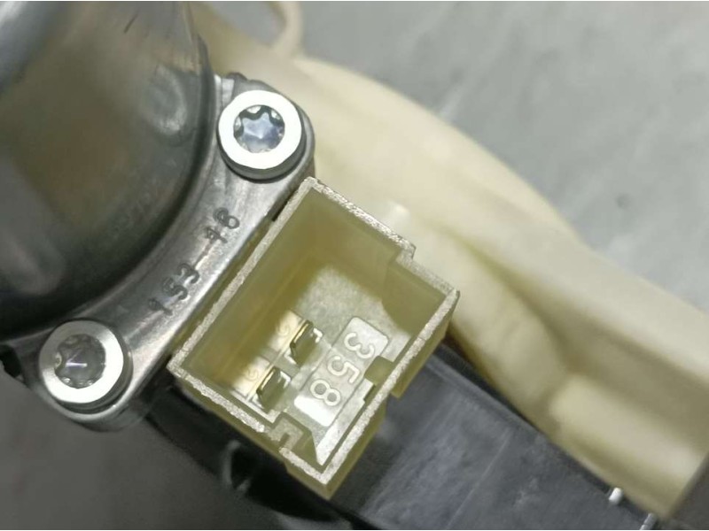 Recambio de elevalunas delantero derecho para seat leon (5f1) reference referencia OEM IAM 5F4837462D  ELECTRICO 2 PINS