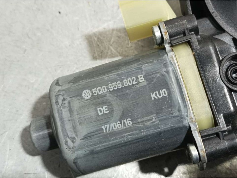 Recambio de elevalunas delantero derecho para seat leon (5f1) reference referencia OEM IAM 5F4837462D  ELECTRICO 2 PINS