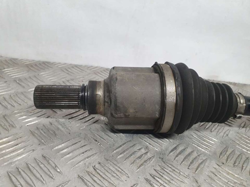 Recambio de transmision delantera izquierda para peugeot 3008 gt line referencia OEM IAM 9811934080  