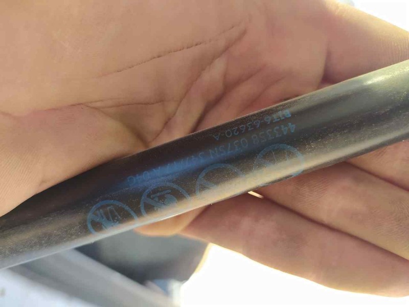 Recambio de amortiguadores maletero / porton para mazda 3 lim. () black tech edition referencia OEM IAM BHN96361XA  