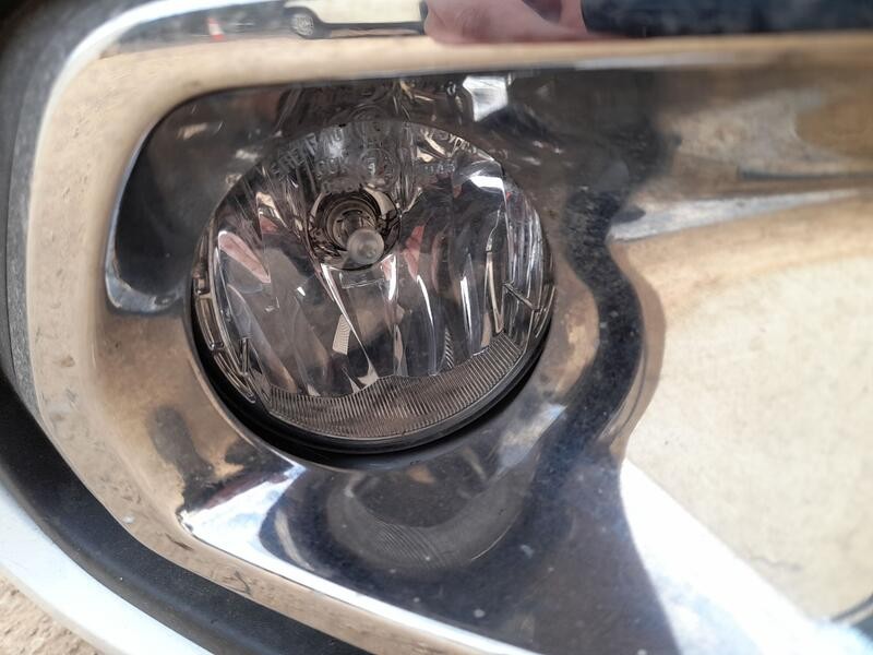 Recambio de faro antiniebla derecho para dacia logan ii tce 90 lpg referencia OEM IAM 261500097R  