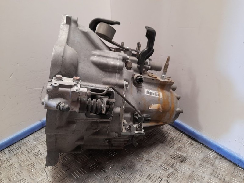 Recambio de caja cambios para honda accord berlina (cl/cn) 2.2i ctdi executive referencia OEM IAM BWG6 3016603 6 VELOCIDADES