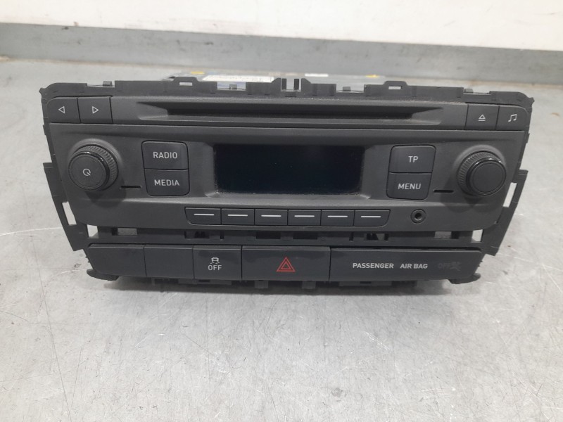 Recambio de sistema audio / radio cd para seat ibiza iv (6j5, 6p1) 1.2 referencia OEM IAM 6J0035156  