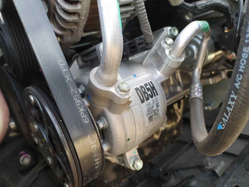 Recambio de compresor aire acondicionado para mazda 2 lim. () black tech edition referencia OEM IAM D09W61450  