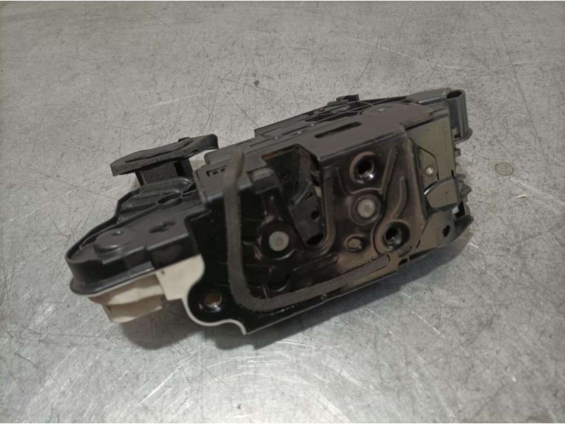 Recambio de cerradura puerta trasera izquierda para volkswagen polo (6c1) bluemotion referencia OEM IAM 5K1837015E  ELECTRICA