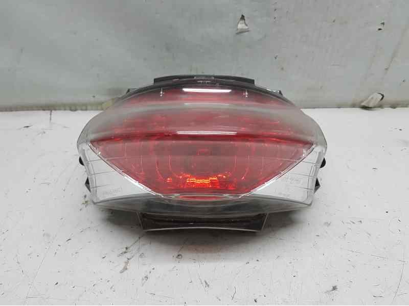 Recambio de piloto trasero central para honda pcx 125 pcx 125 referencia OEM IAM   