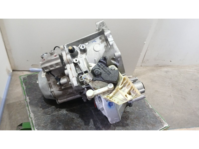Recambio de caja cambios para peugeot 208 i (ca_, cc_) 1.5 bluehdi 100 referencia OEM IAM 20ET69 5VELOCIDADES 8632140B 