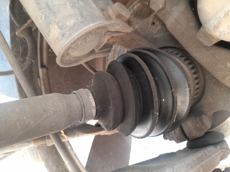 Recambio de transmision delantera izquierda para renault scénic i monospace (ja0/1_, fa0_) 1.9 dci rx4 referencia OEM IAM 770011