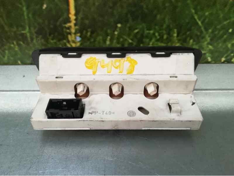 Recambio de pantalla multifuncion para peugeot 206 berlina xt referencia OEM IAM 9646005377OR00 216687488 SAGEM