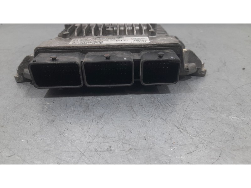 Recambio de centralita motor uce para volvo s40 berlina 2.0 d momentum referencia OEM IAM 5WS40212GT 30729518 SIEMENS