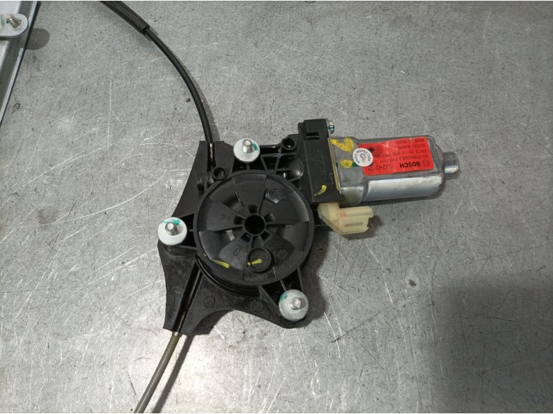 Recambio de elevalunas delantero izquierdo para hyundai i10 style referencia OEM IAM 82450B4000 F00S1W2025 BOSCH ELECTRICO 2 PIN