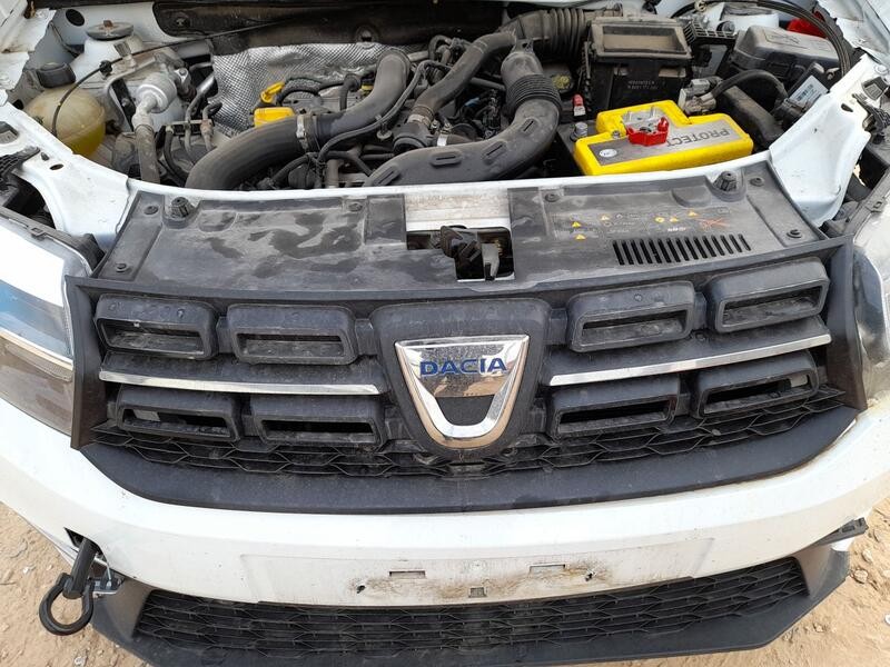 Recambio de rejilla delantera para dacia logan ii tce 90 lpg referencia OEM IAM 623108484R  