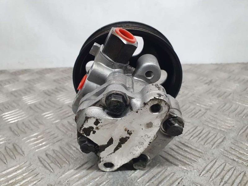 Recambio de bomba direccion para kia carens 2.0 crdi lx monovolumen referencia OEM IAM SIN REF  