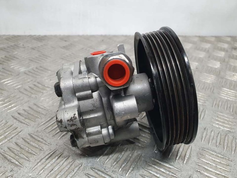 Recambio de bomba direccion para kia carens 2.0 crdi lx monovolumen referencia OEM IAM SIN REF  