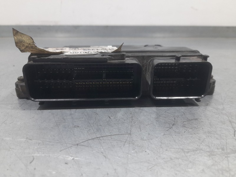 Recambio de centralita motor uce para lexus is ii (_e2_) 220d (ale20) referencia OEM IAM 8966153740 1758008285 DENSO