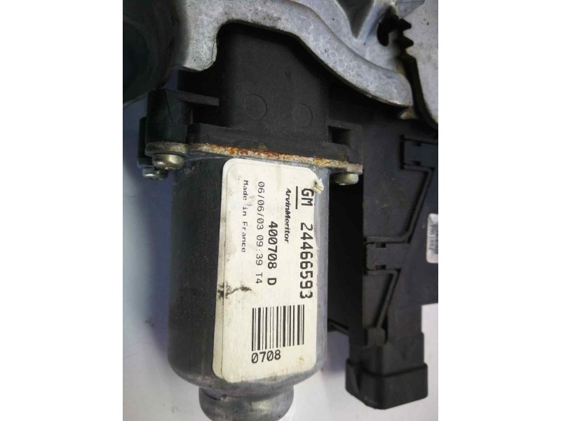 Recambio de elevalunas delantero izquierdo para opel corsa c 1.2 16v cat (z 12 xe / lw4) referencia OEM IAM 2446593  6 PINS
