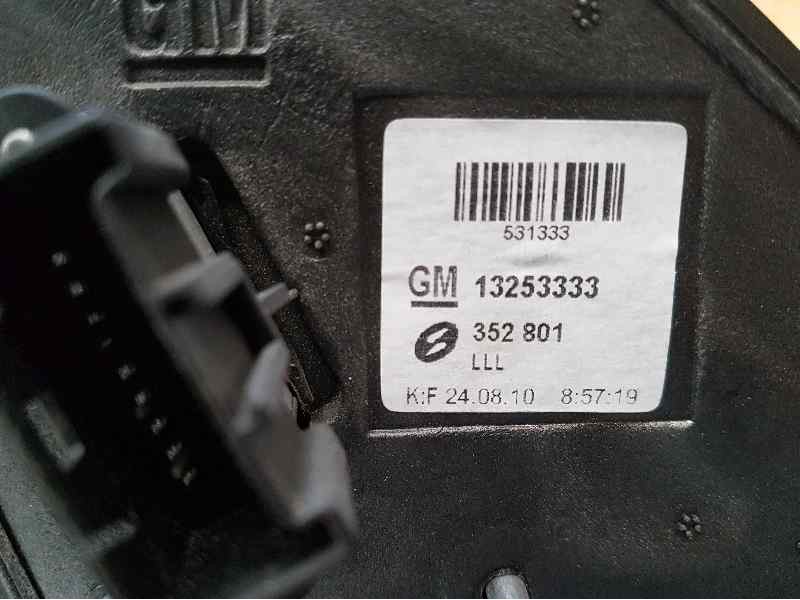 Recambio de retrovisor izquierdo para opel vectra c berlina comfort referencia OEM IAM 13253333 5 PINS ELECTRICO