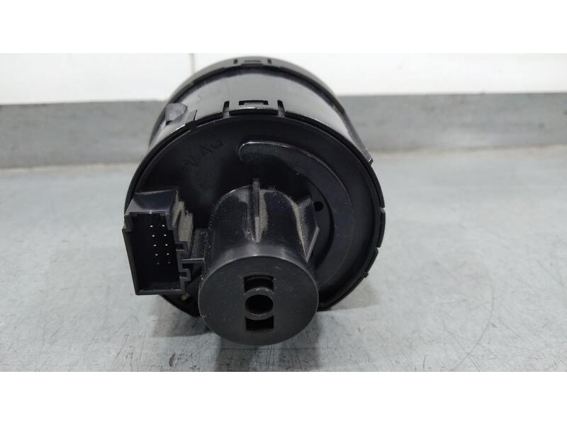 Recambio de mando luces para volkswagen polo advance referencia OEM IAM 5G0941431AG  